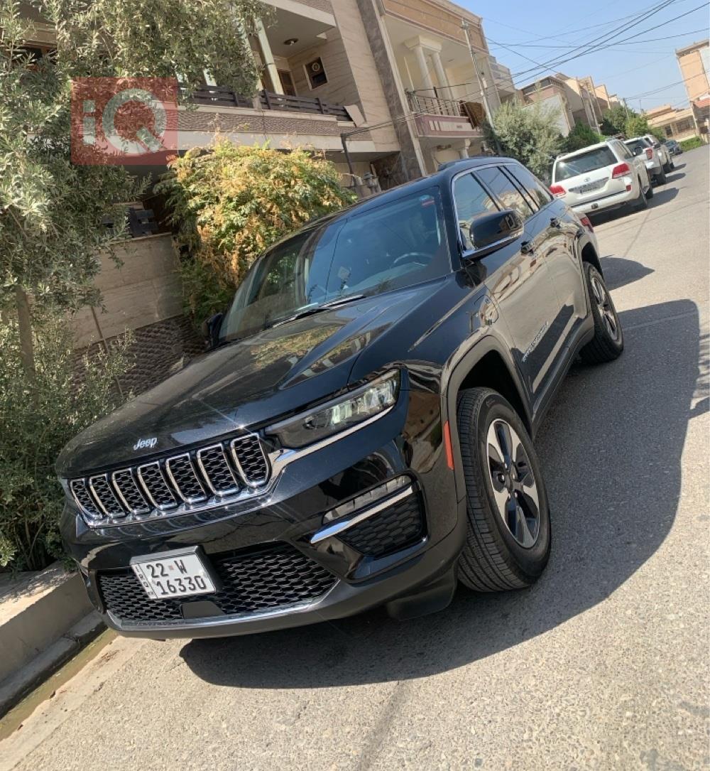 جیپ گراند شیرۆکی